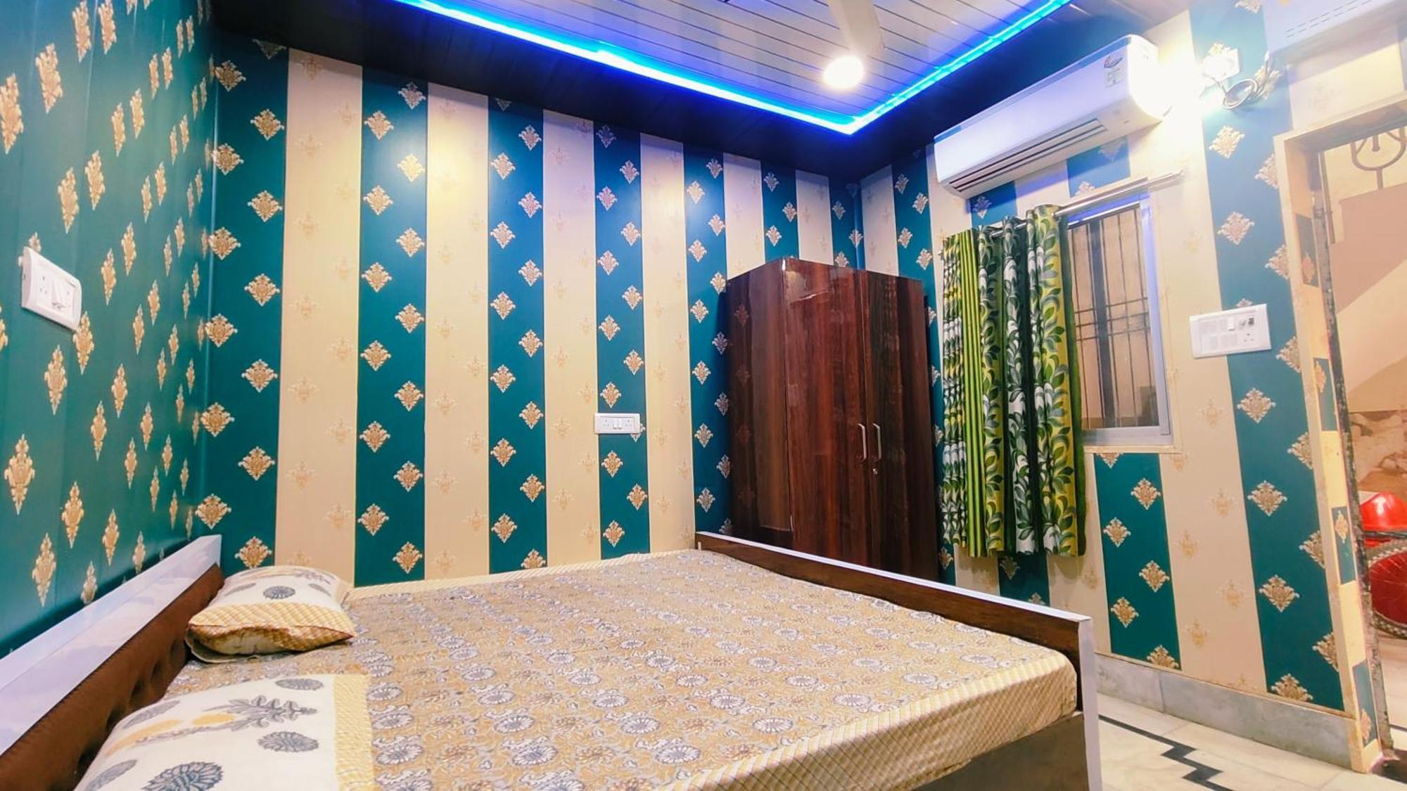 Hotel Raju Homestay Ayodhya 150 Meters From Shree Ram Janmbhoomi Temple 200 Meters From Ayodhya Dham Railway Station Dış mekan fotoğraf