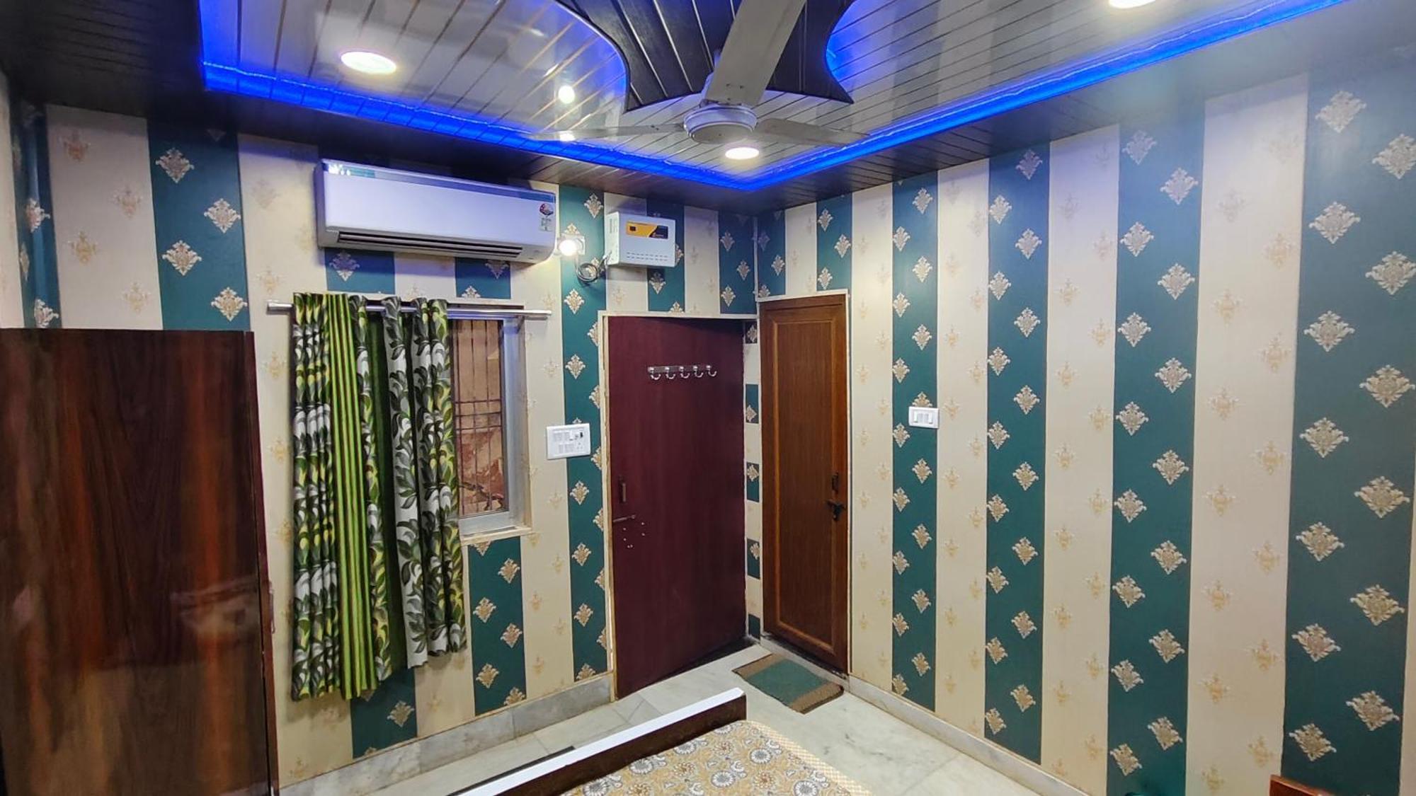 Hotel Raju Homestay Ayodhya 150 Meters From Shree Ram Janmbhoomi Temple 200 Meters From Ayodhya Dham Railway Station Dış mekan fotoğraf